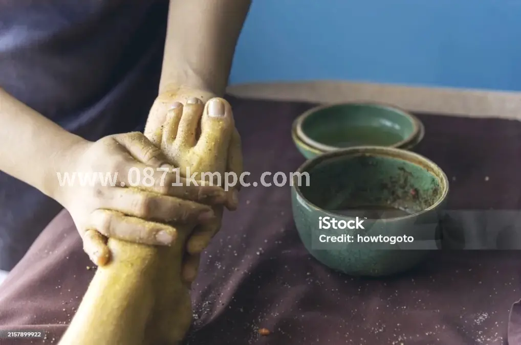 昆明肩颈痛 - 真实按摩理疗场景实拍